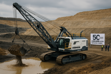 alt_text: Liebherr LMD 1200, dragline tambang besar terbaru beraksi di situs penambangan.